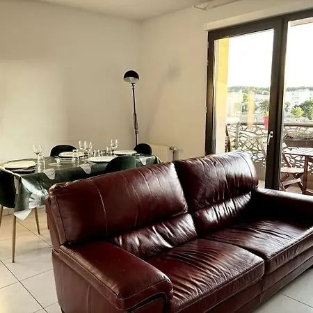 Familial - Proche Versailles Apartment Saint-Cyr-l'Ecole